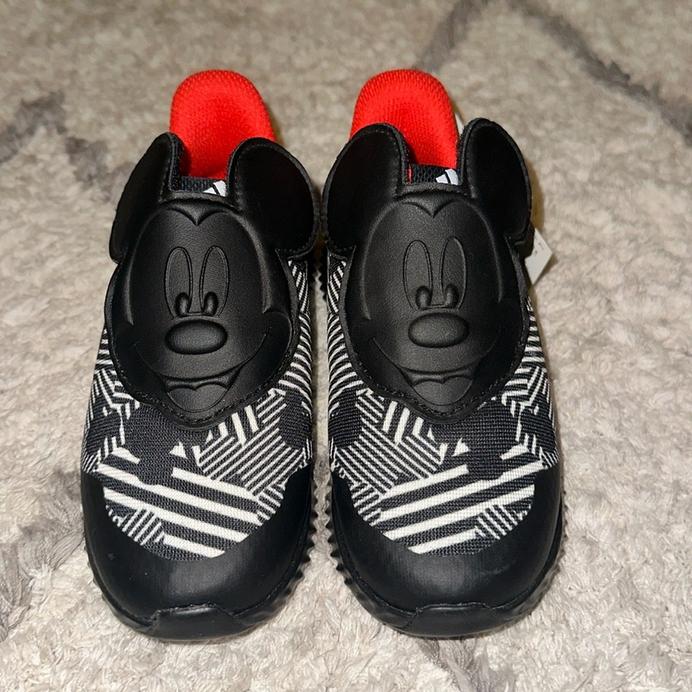 Adidas Mickey sneaker size 10k